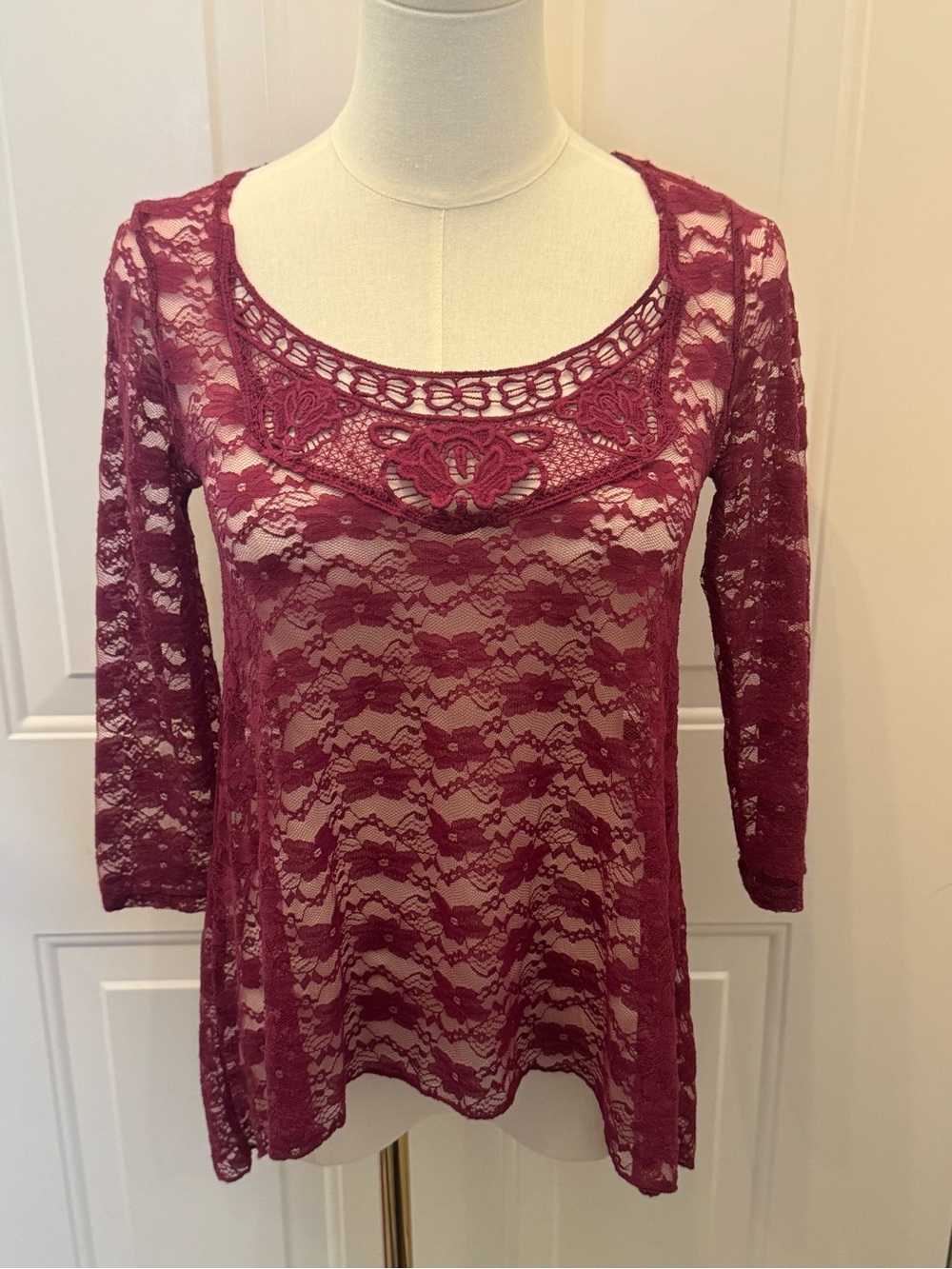 Burgundy Floral Lace Sheer Top Boho Feminine Romantic Crochet 3/4 Sleeve Medium
